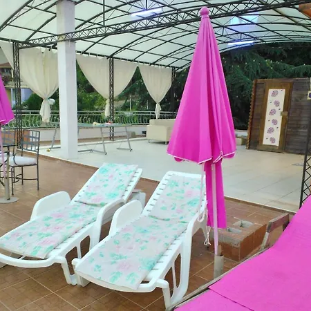 House Sapphire Golden Sands