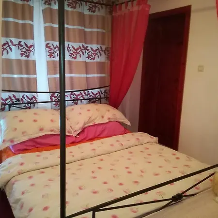 House Sapphire Homestay Golden Sands