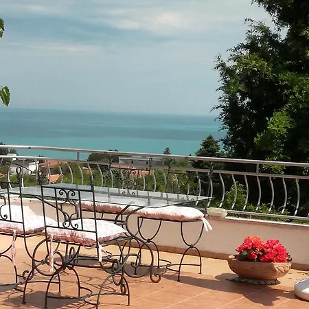 Homestay House Sapphire Golden Sands