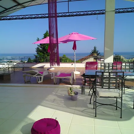 House Sapphire Homestay *